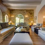 Stunning 5br With Private Pool & Terrace By 360 Estates וילה *